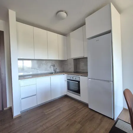 Bura 1- With Hot Tub Appartement Makarska